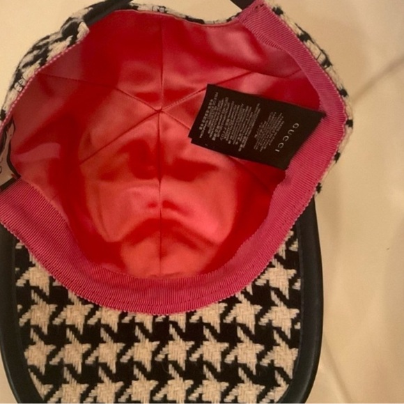 Authentic GUCCI Houndstooth Baseball
Cap. EUC - Picture 4 of 5
